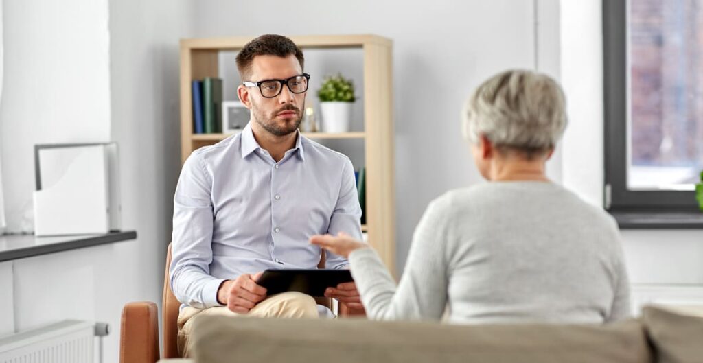Dia do Psicólogo como a terapia pode fazer bem aos idosos