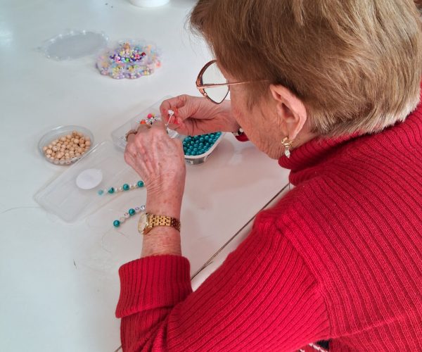 03.06 - Oficina de Micangas (5)