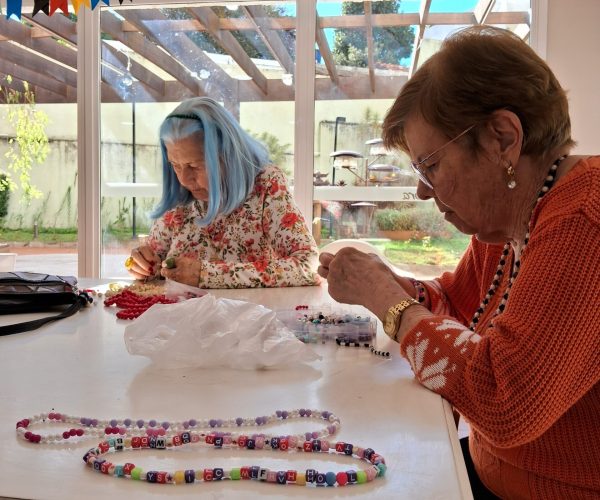 17.06 Oficina de miçangas (10)